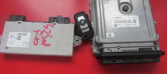 BMW 5 F10 F11 Engine control unit/module ECU 8513161