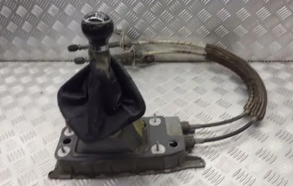 Volkswagen Golf V Gear selector/shifter in gearbox 1K0711061A