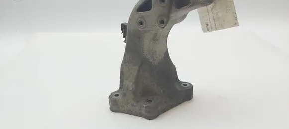 Mercedes-Benz E W211 Engine mounting bracket A6422230804 6422230804
