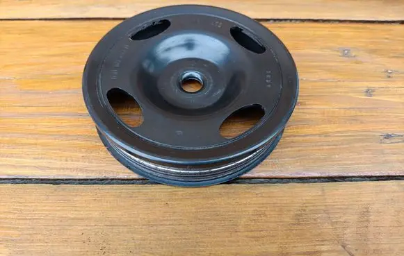 Skoda Fabia Mk2 (5J) Crankshaft pulley 03D105255D