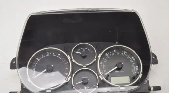 Land Rover Freelander Speedometer (instrument cluster) YAC501140