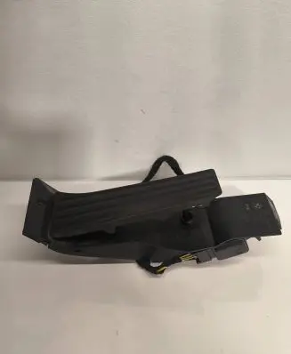 BMW 5 E60 E61 Accelerator throttle pedal 6786286 25916010 110608J