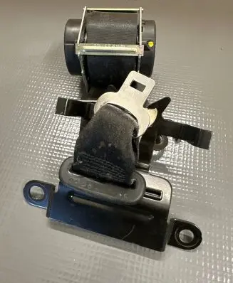 Toyota Verso Middle seatbelt (rear) 733500F023
