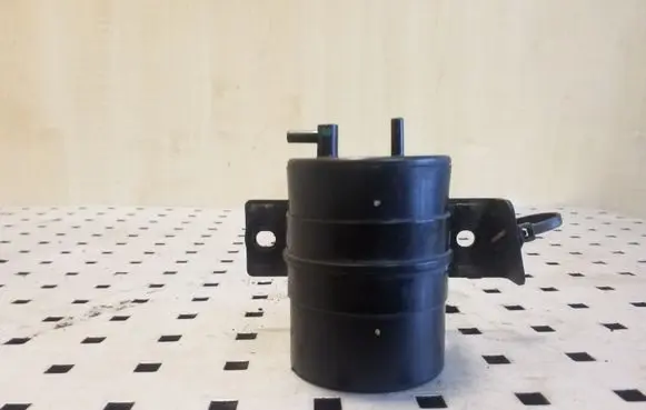 Vacuum air tank