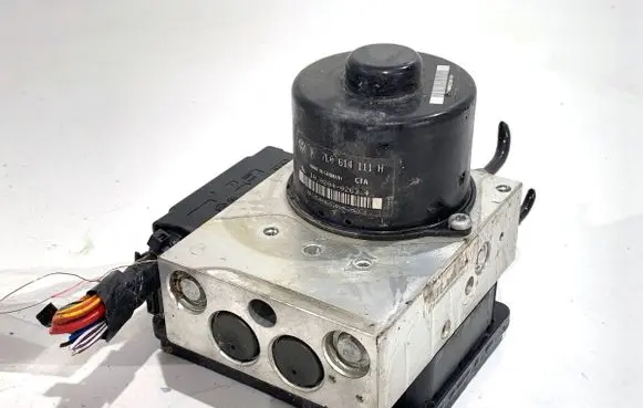 Volkswagen Touareg I ABS Pump 7L0614111H