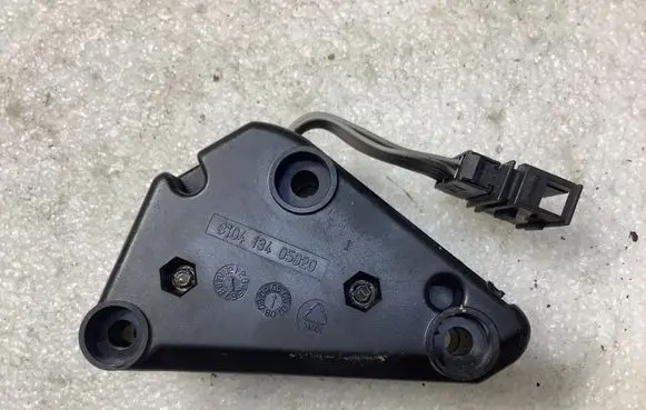 Volkswagen Jetta V Sound amplifier 310413405920