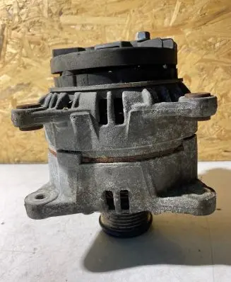 Nissan Qashqai Generator/alternator 0124525140