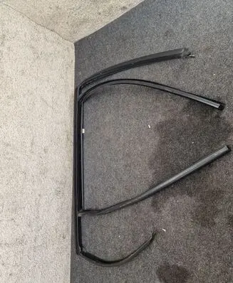 BMW X3 G01 Rubber seal rear door window/glass 7410044