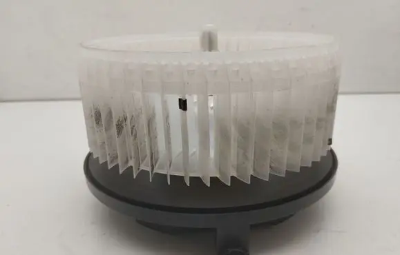 Chrysler Pacifica Heater fan/blower LB580001