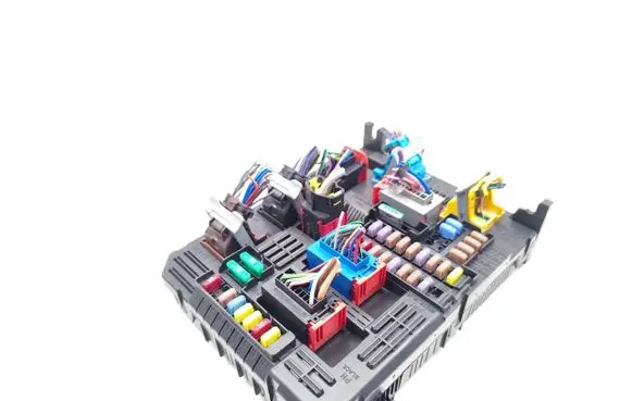Citroen C3 Fuse module 9830790580