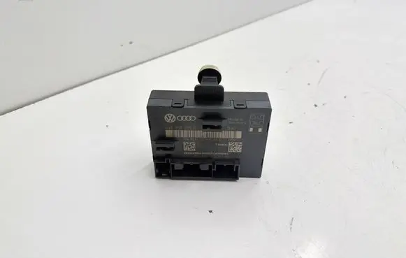 Volkswagen Touareg II Door control unit/module 4H0959795B 4H0959795D
