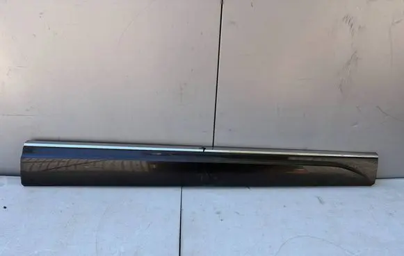 Audi Q5 SQ5 8R Front door trim (molding) 8R0853960L
