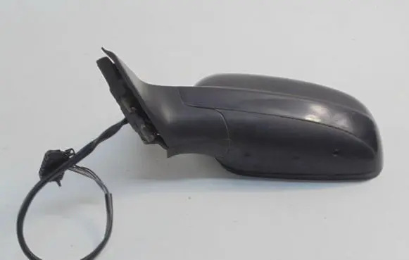 Volkswagen PASSAT B5.5 Manual wing mirror 3B0857933