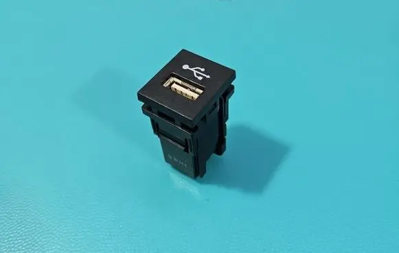 Toyota C-HR I USB socket connector IMPRK1589392