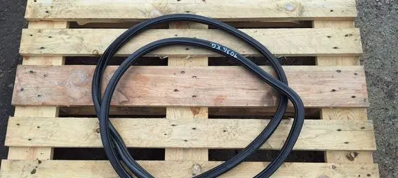 Opel Zafira B Front door rubber seal 