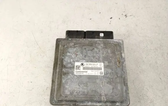 Skoda Octavia Mk2 (1Z) Engine control unit/module 03L906023LP 5WP42683AA 03L906023JH