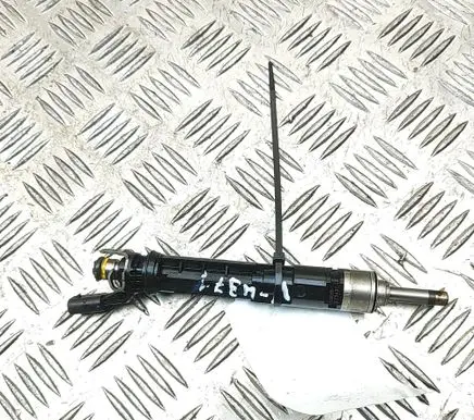 Mercedes-Benz CLA C118 X118 Fuel injector A2820701000 166001525R