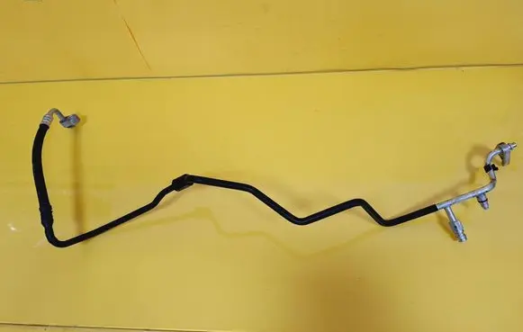 Air conditioning (A/C) pipe/hose