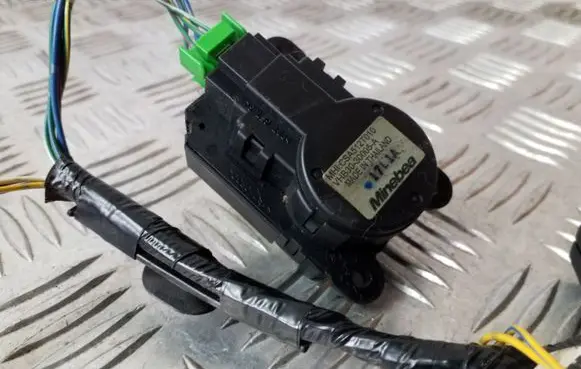 Mitsubishi ASX Air flap motor/actuator VHB3030005A