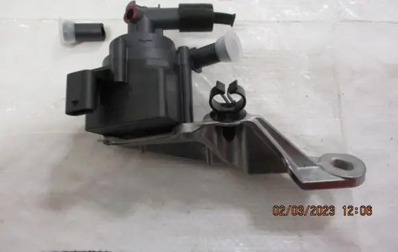 Citroen Berlingo Water pump 9814099080