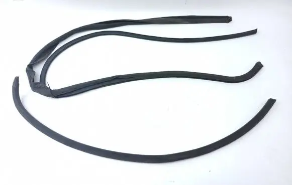 BMW 7 E23 Rear door rubber seal (on body)