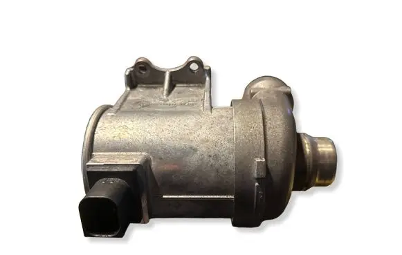 Volvo XC90 Water pump 31368715
