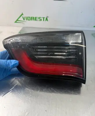 Tailgate rear/tail lights