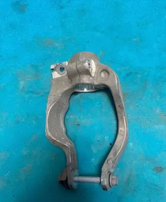 Land Rover Discovery 5 Lower shock absorber bracket CPLA3463AC CPLA-3463-AC LR105283