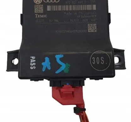 Audi A5 8T 8F Gateway control module 8t0907468d4car