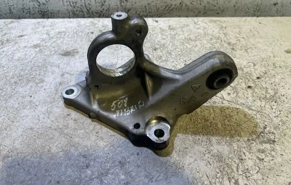 Peugeot 508 RXH Driveshaft support bearing bracket 9671267880
