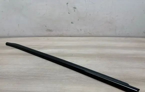 BMW 2 Active Tourer U06 Rear door glass trim molding