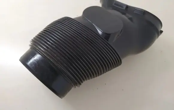Volkswagen Multivan T5 Air intake duct part 7H0129647B