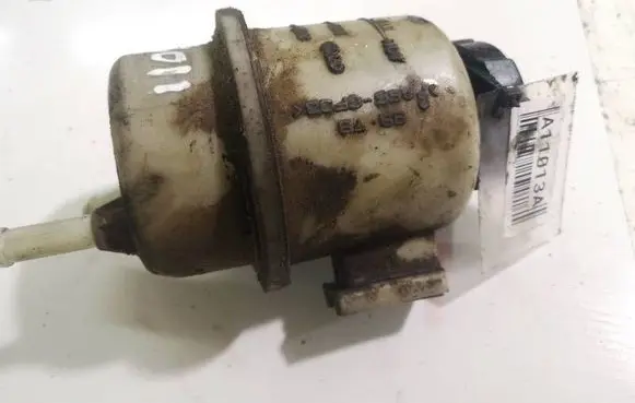 Nissan Pathfinder R51 Power steering fluid tank/reservoir 