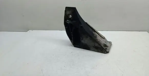 BMW X5 E70 Engine mounting bracket 6772660