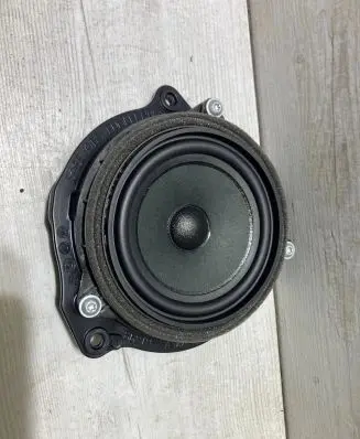 BMW X1 F48 F49 Front door high frequency speaker 8715686