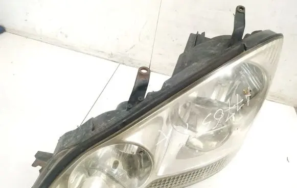 Toyota Avensis Verso Headlight/headlamp