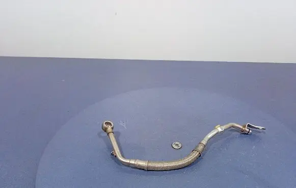 Engine coolant pipe/hose