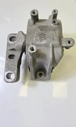 Volkswagen Golf VI Engine mount bracket 1K0199262CB