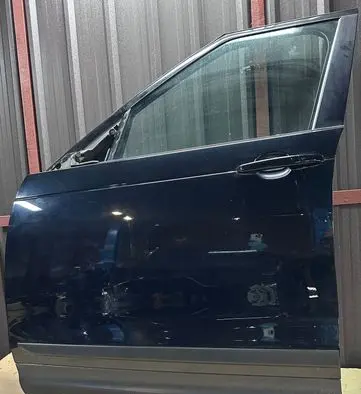 Land Rover Discovery 5 Front door HY3214630BCD