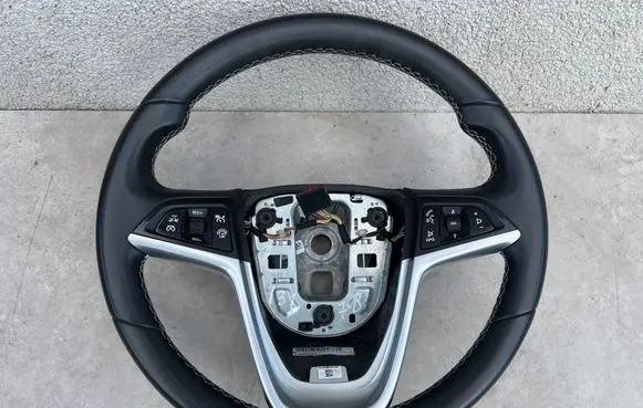 Opel Zafira C Steering wheel 13357041