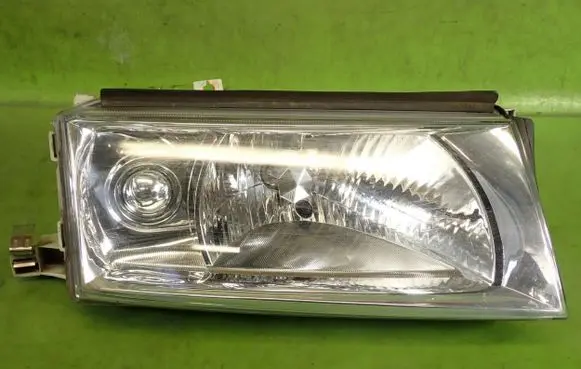 Skoda Octavia Mk1 (1U) Headlight/headlamp DEPO665-1106R