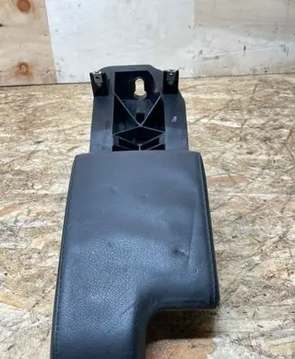 BMW 3 E46 Armrest 8213678 51168213678