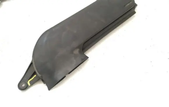 Mazda 626 Engine coolant pipe/hose FSJ2