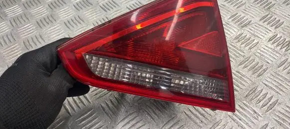Audi A5 8T 8F Tailgate rear/tail lights 8T0945093