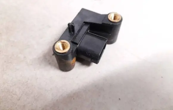 BMW 5 E60 E61 Airbag deployment crash/impact sensor 6977398 6577001322