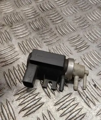 Audi A4 S4 B6 8E 8H Turbo solenoid valve 1j0906627b
