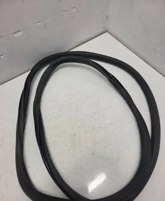 Opel Meriva B Front door rubber seal 13266905