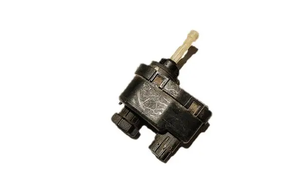 Opel Vectra A Headlight level adjustment motor 0132008306