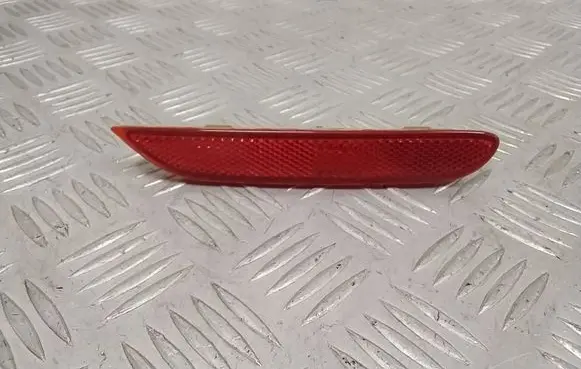 Nissan X-Trail T32 Rear tail light reflector 25018165