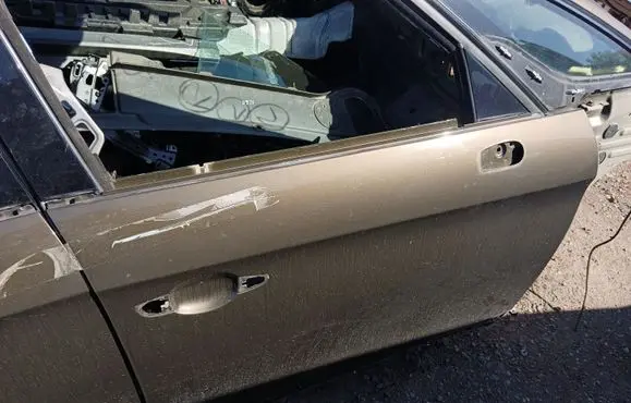 Citroen DS5 Front door